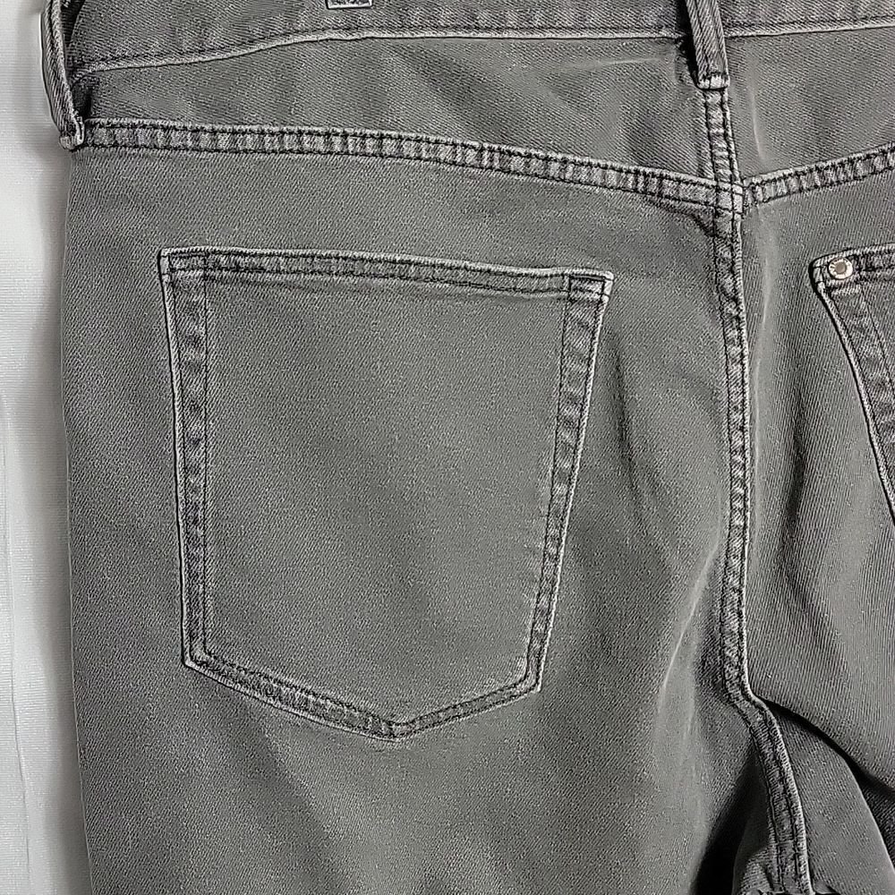 H&M.. denim slim fit shorts.. - Picture 8 of 12